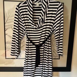 White House Black Market 3/4 Sleeve Tunic
